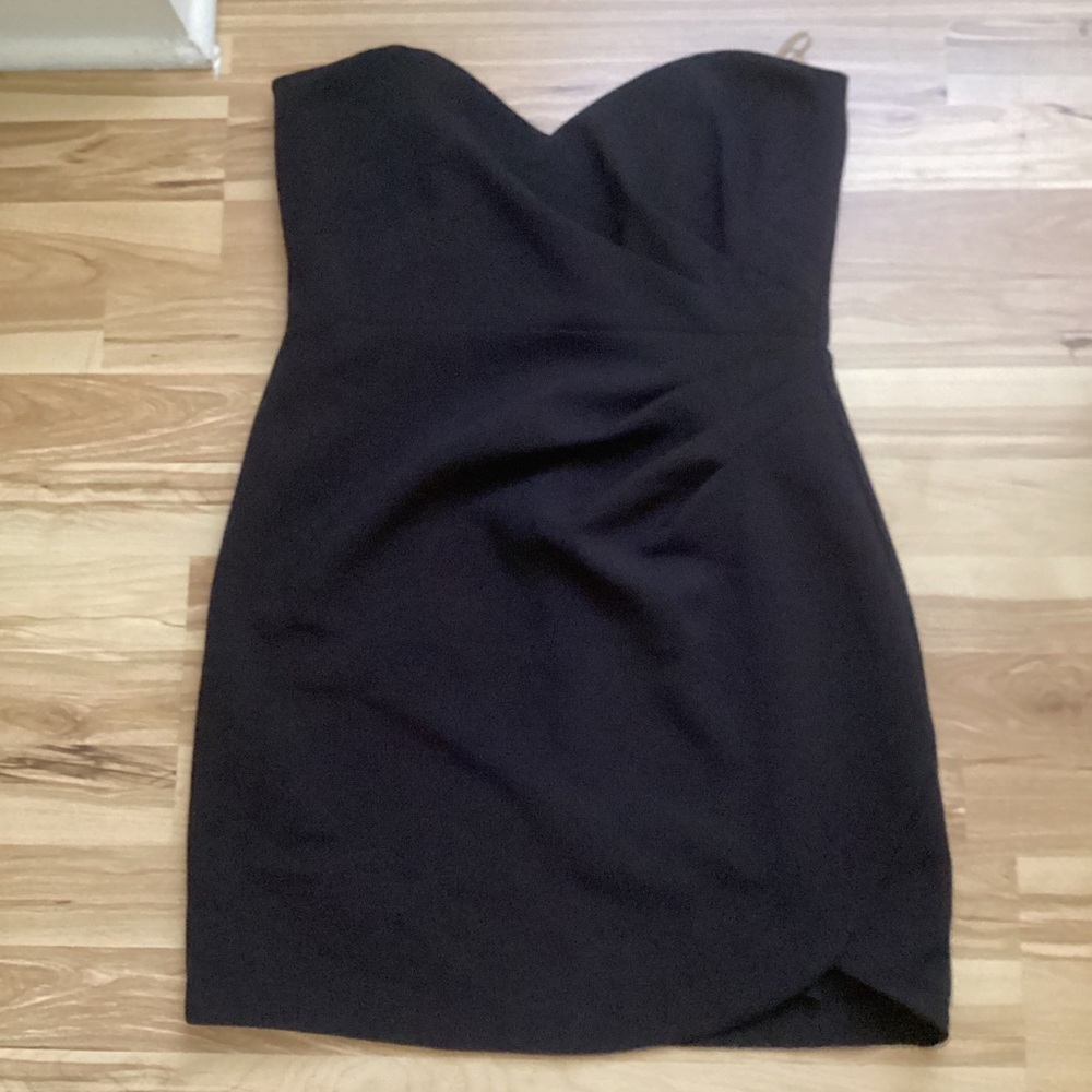 Elegant Black Strapless Dress